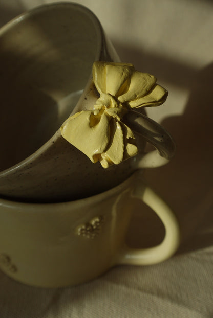 The Bow Mug