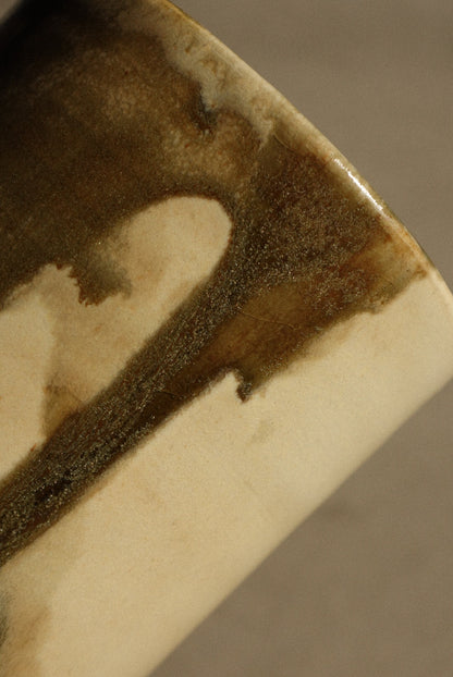 The Tumbler in Khaki Wash