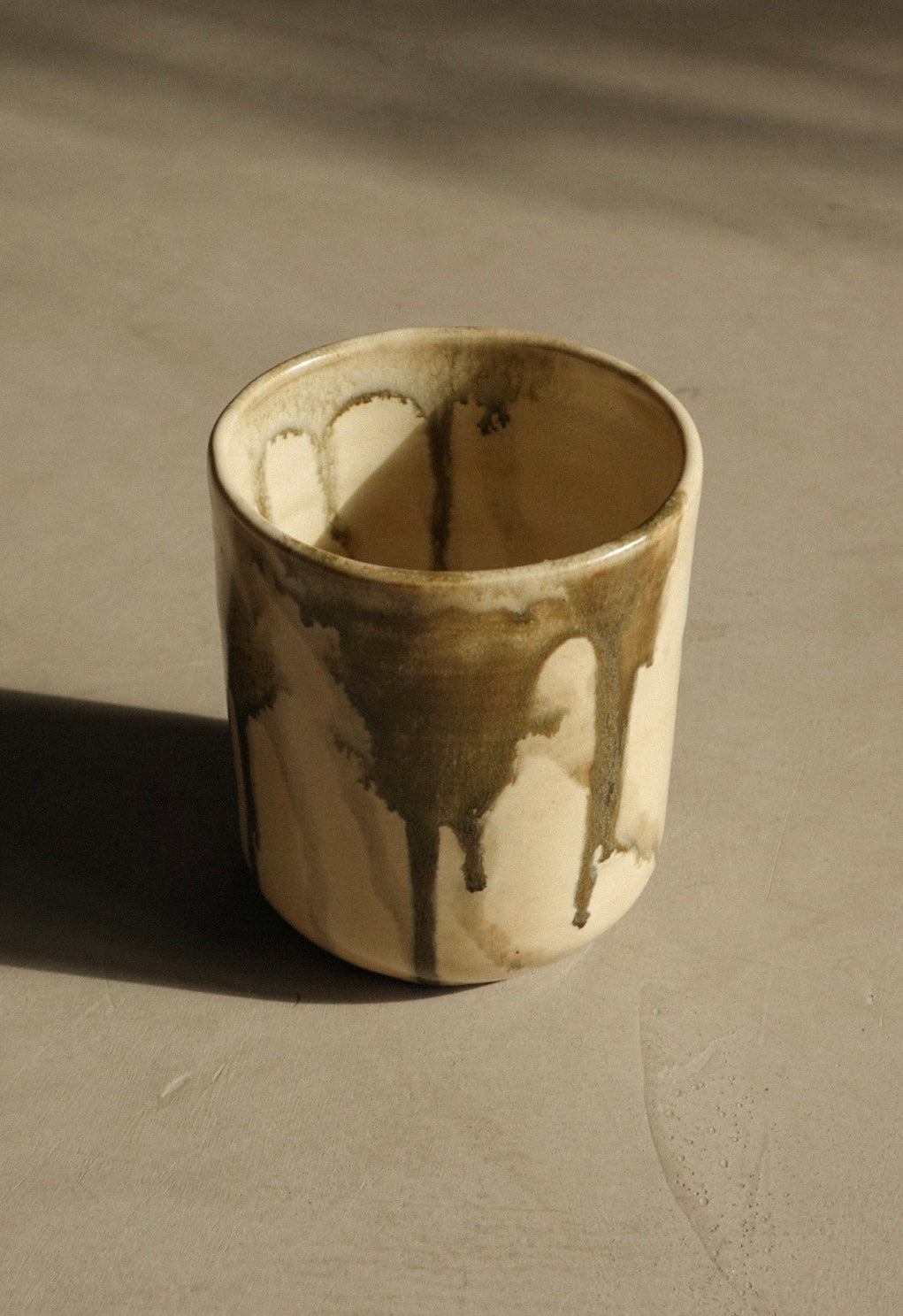 The Tumbler in Khaki Wash