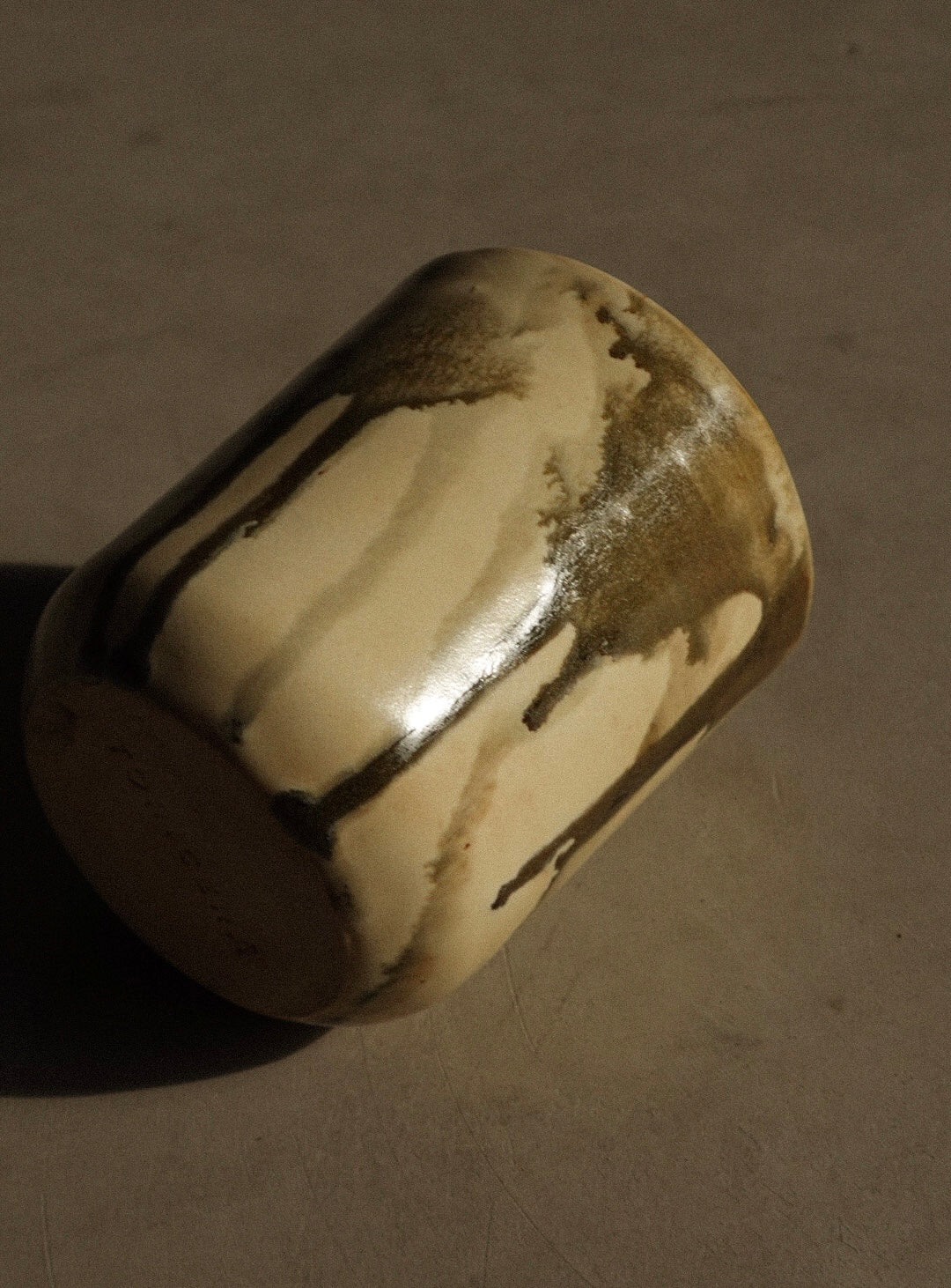 The Tumbler in Khaki Wash