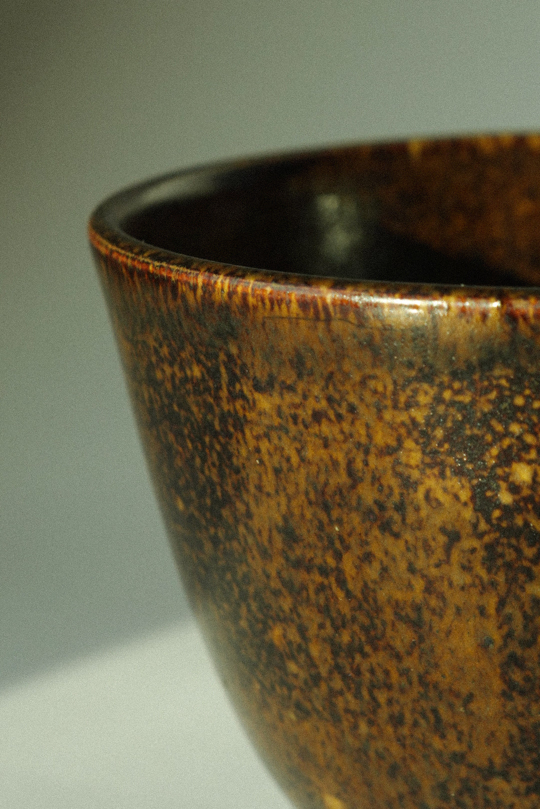 The Bowl Cup in Umber