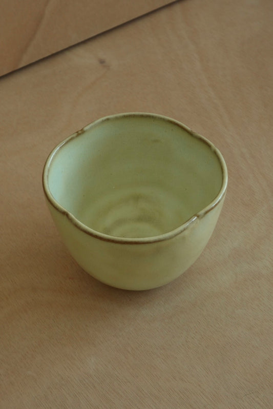 The Petal Bowl Cup in Elderflower