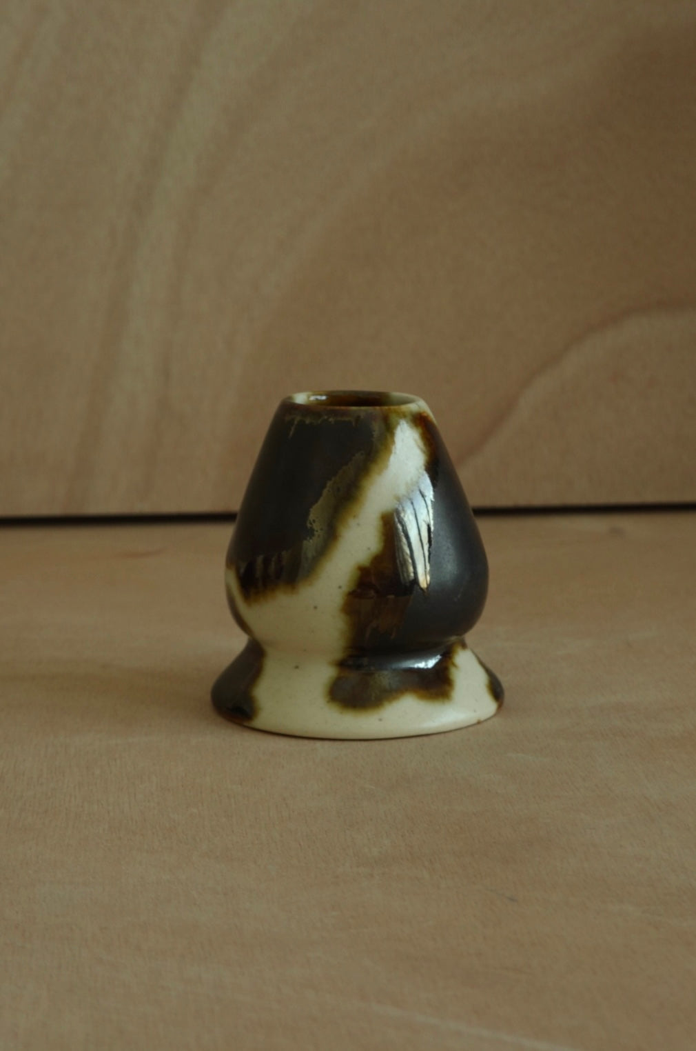 The Chasen Stand in Earthtone