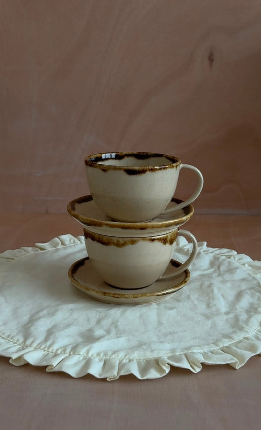 The Heirloom Saucer in Castagna